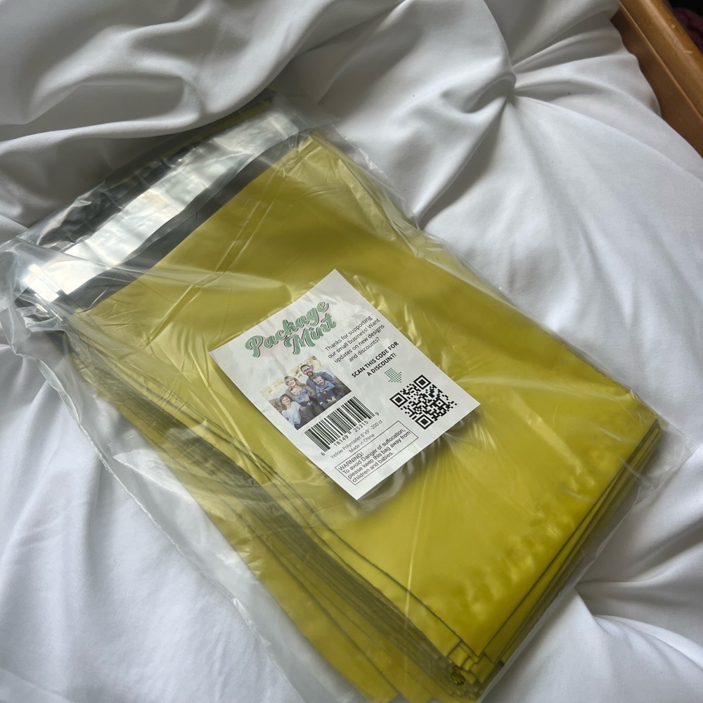 100 PolyMailers 6x9 NWT